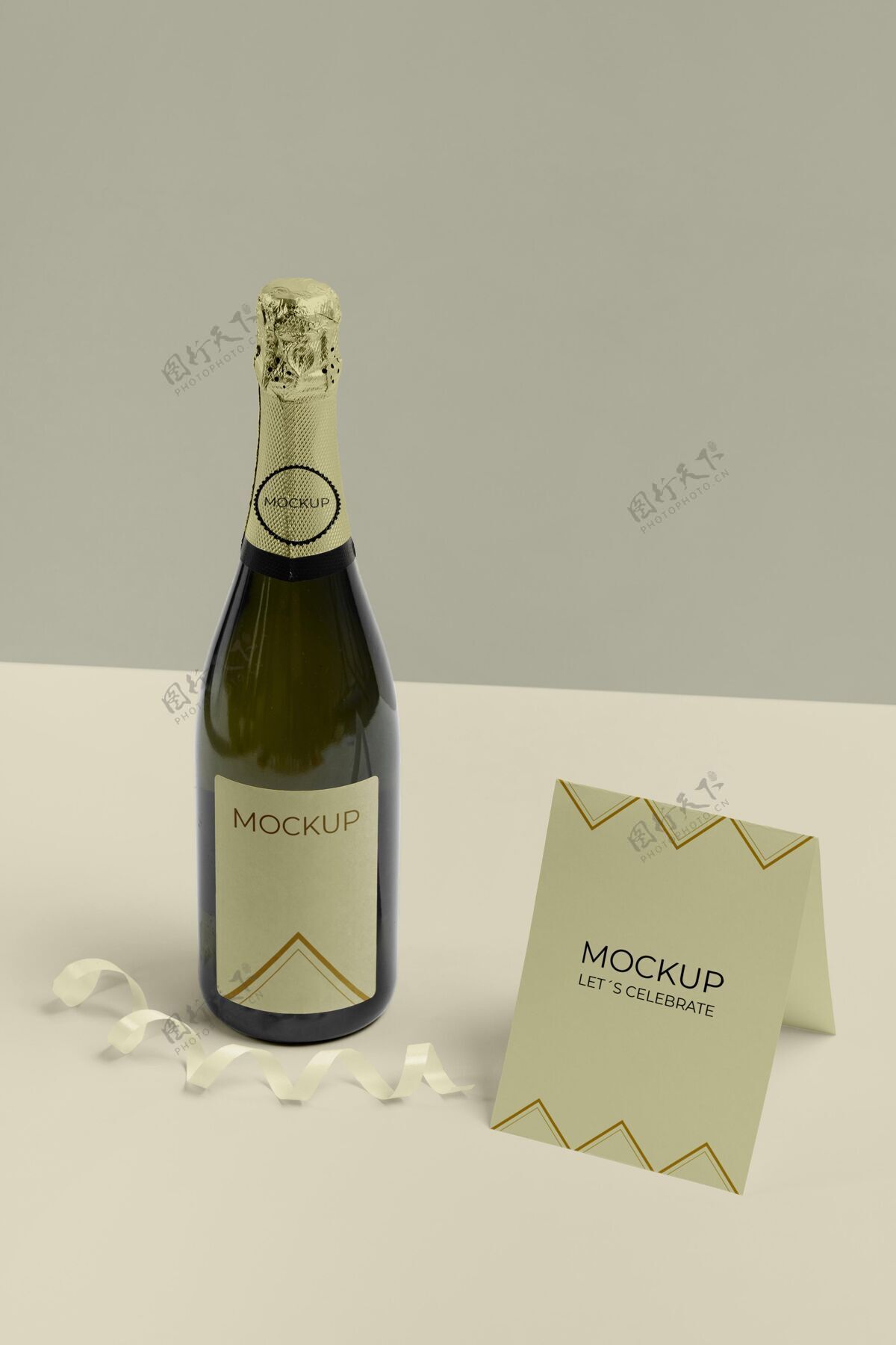 产品高看香槟瓶模型卡节日新年新年快乐