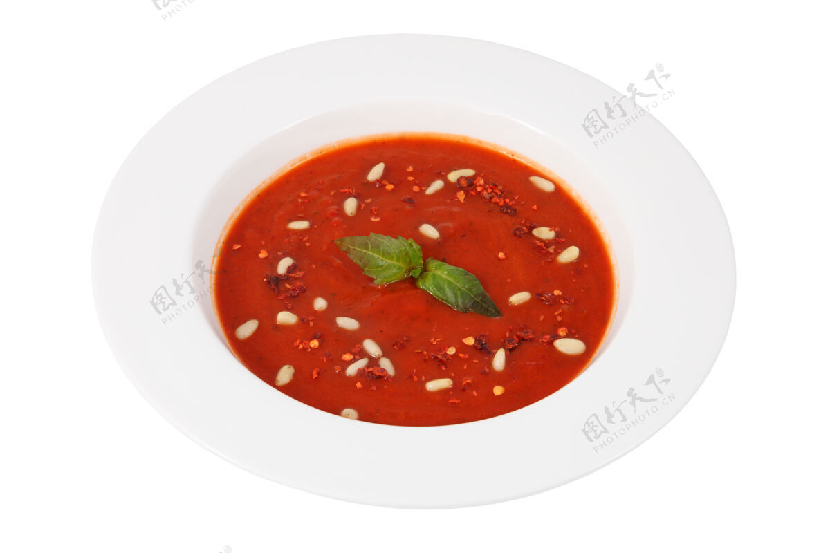 盘子西班牙菜gazpacho 冷西红柿汤 白色深盘 白色背景蔬菜冷番茄