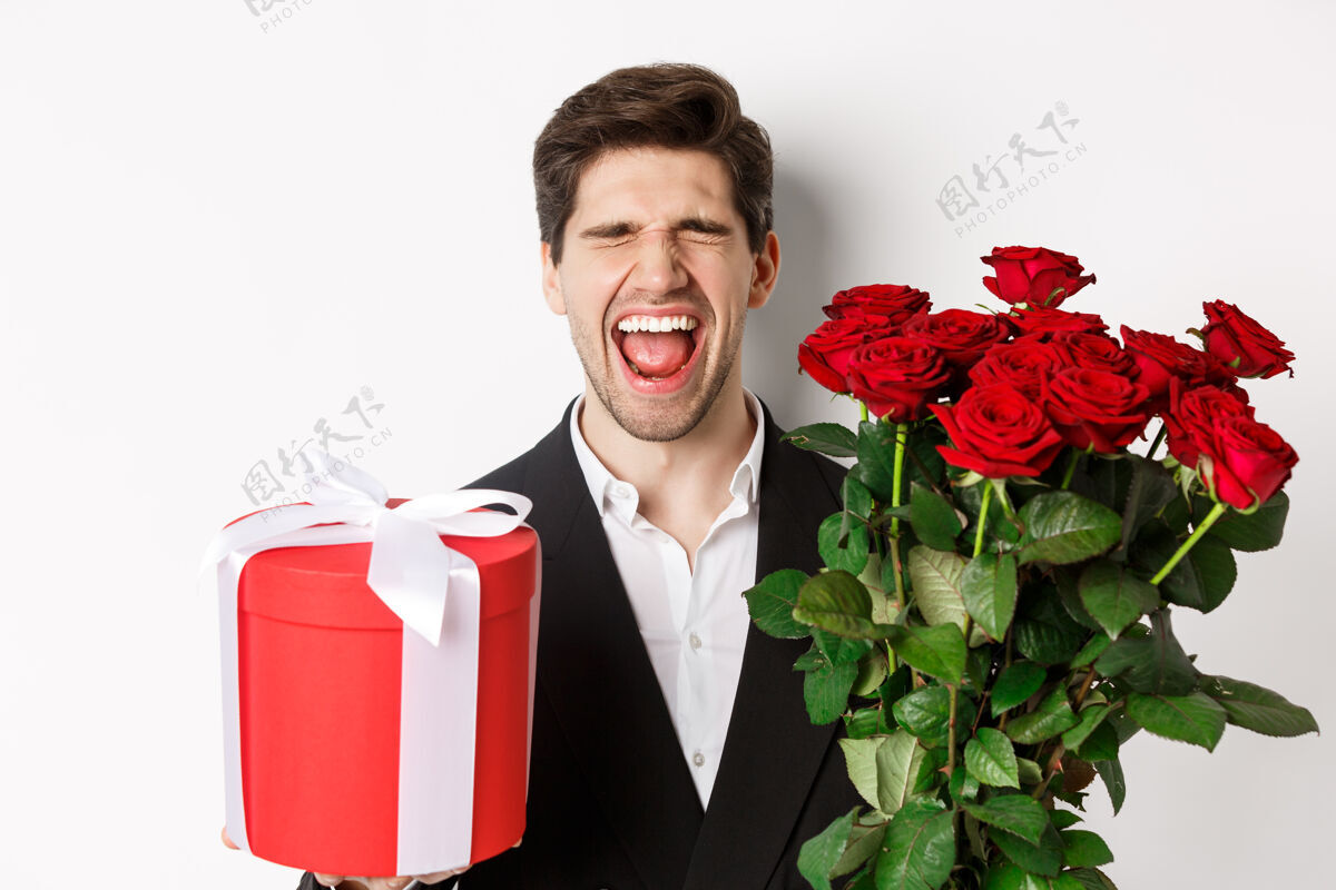 玫瑰一个穿着西装的悲伤的家伙 被拒绝了 哭了男朋友西装促销
