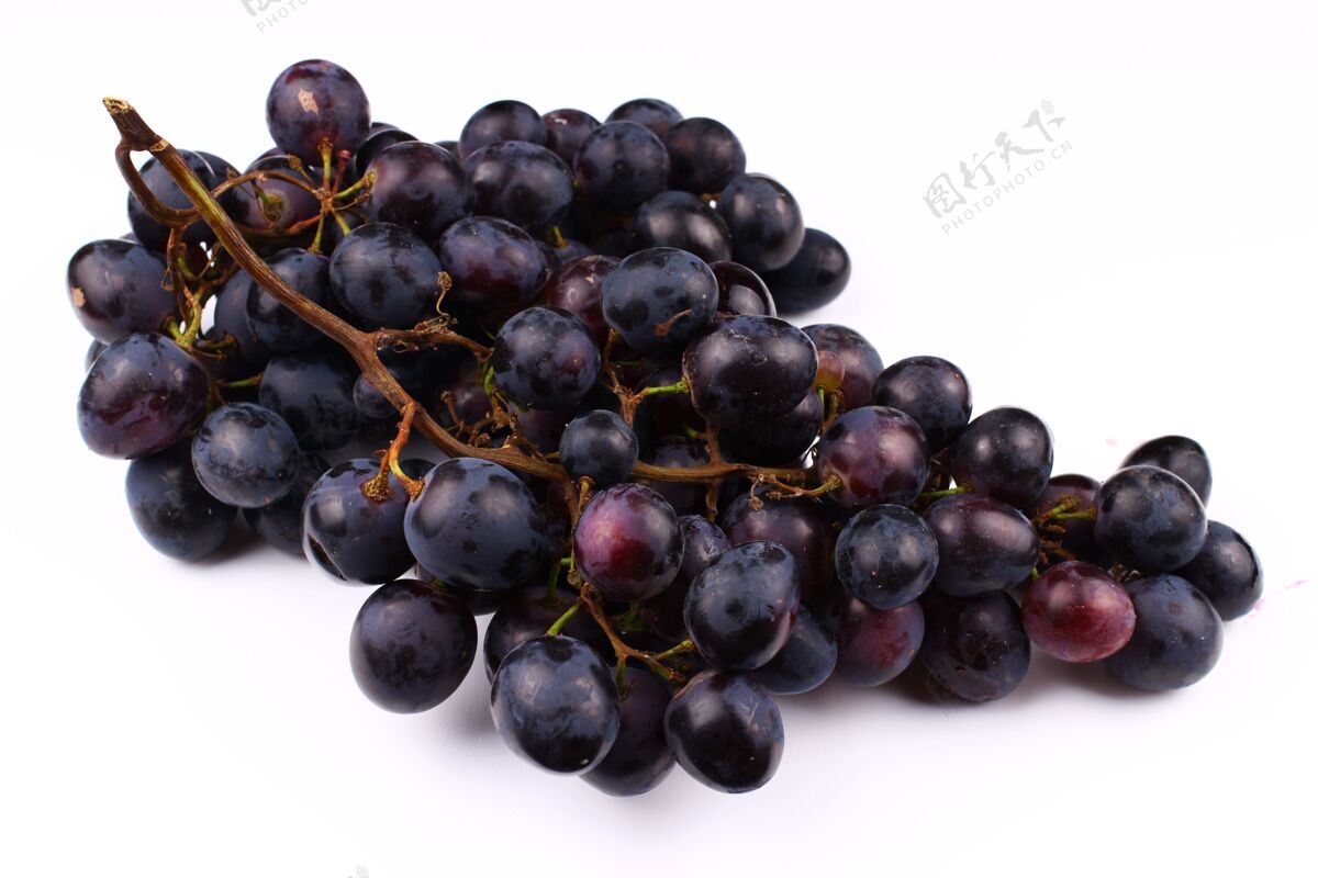 甜点一种白色表面的摩尔多瓦黑葡萄水果酒庄酒