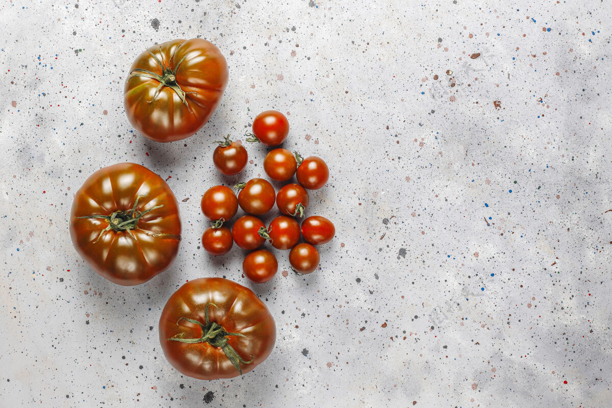 地中海新鲜的黑白兰地有机番茄成熟夏季特写