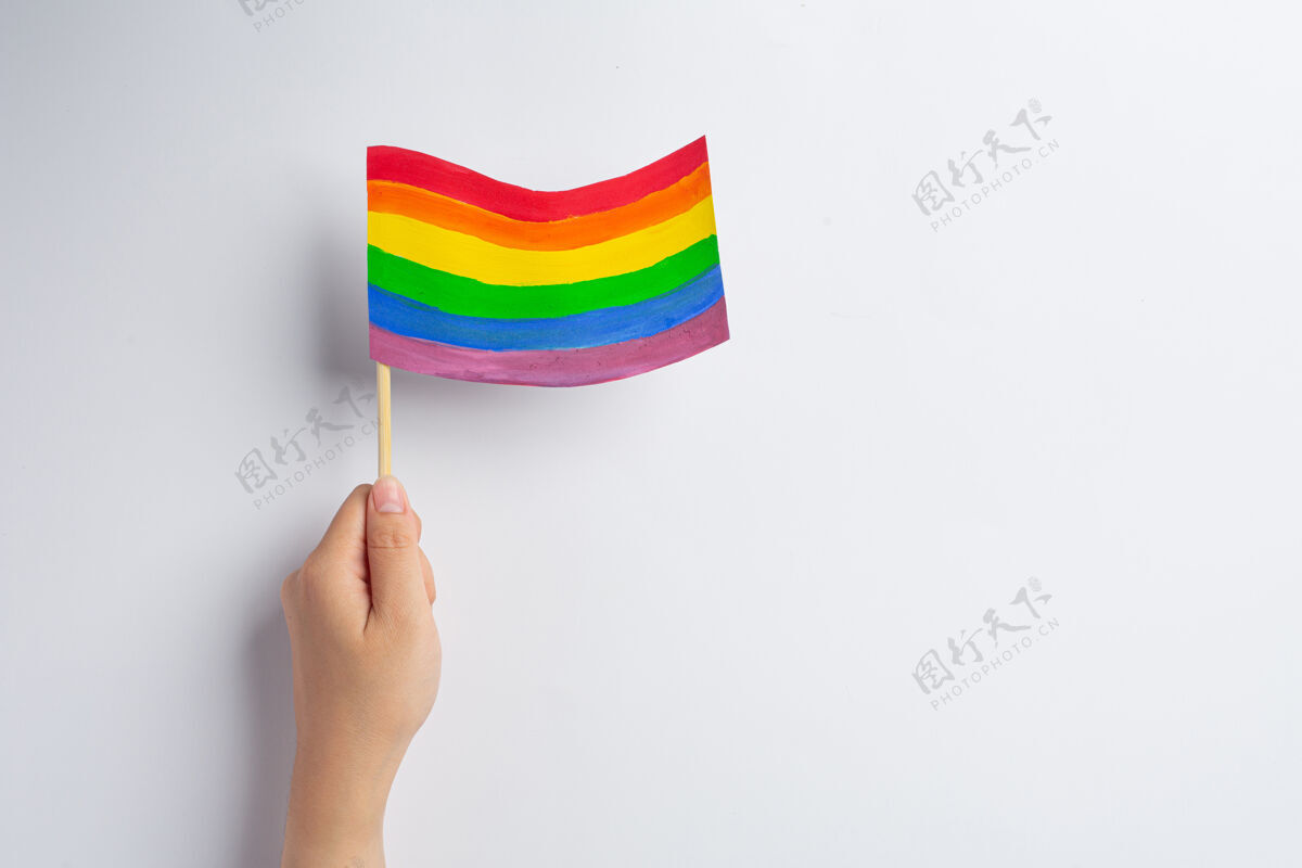 自由彩虹旗为lgbt社区骄傲的概念意识权利彩虹旗