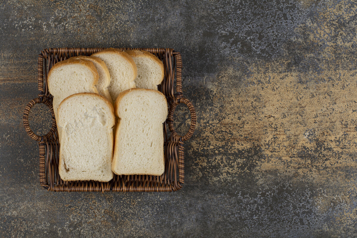 烘焙木筐自制白面包自然美味面包