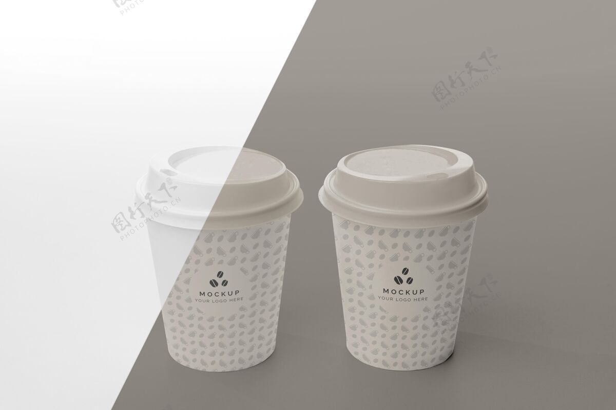 咖啡杯桌上有咖啡模型的塑料杯咖啡塑料杯模型