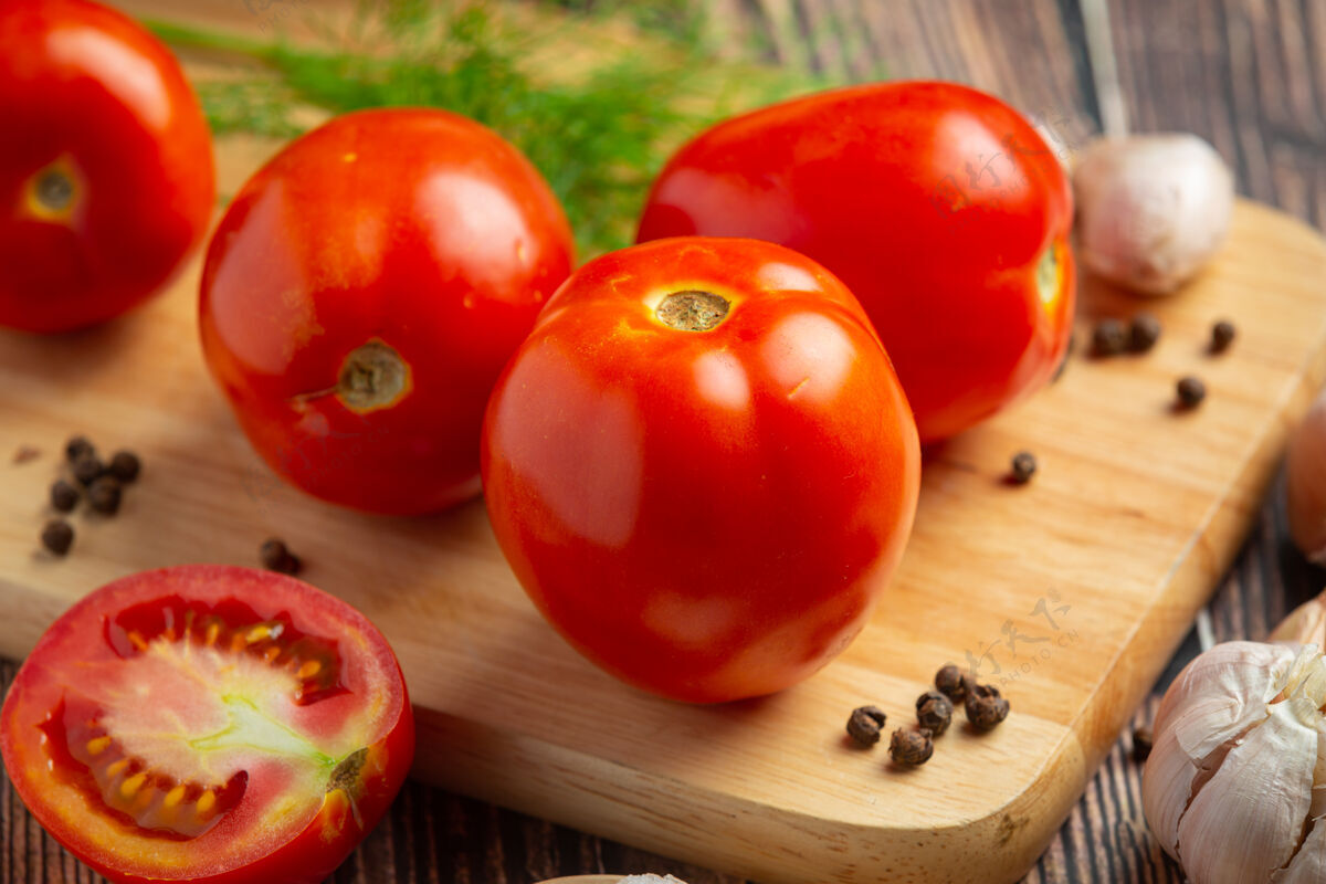好的新鲜的西红柿可以煮了种子水果收获