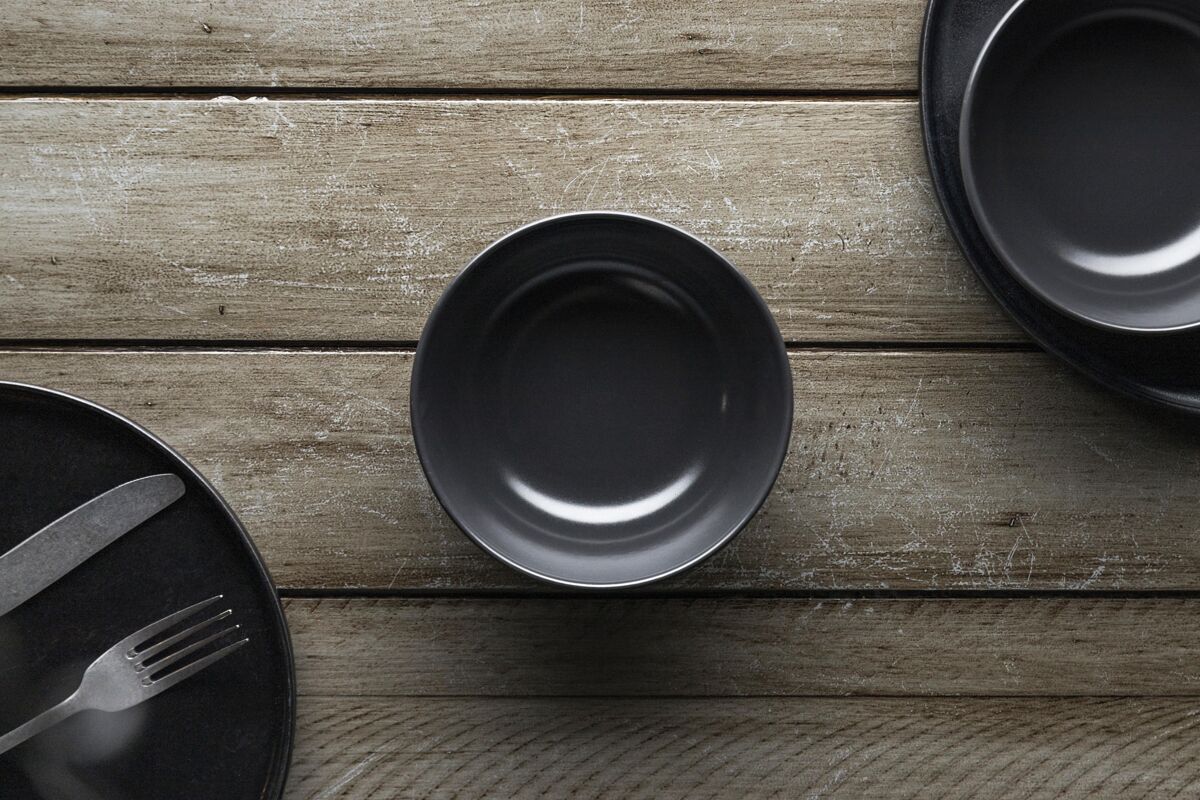 叉带碗的餐具顶视图餐具家居用品盘子