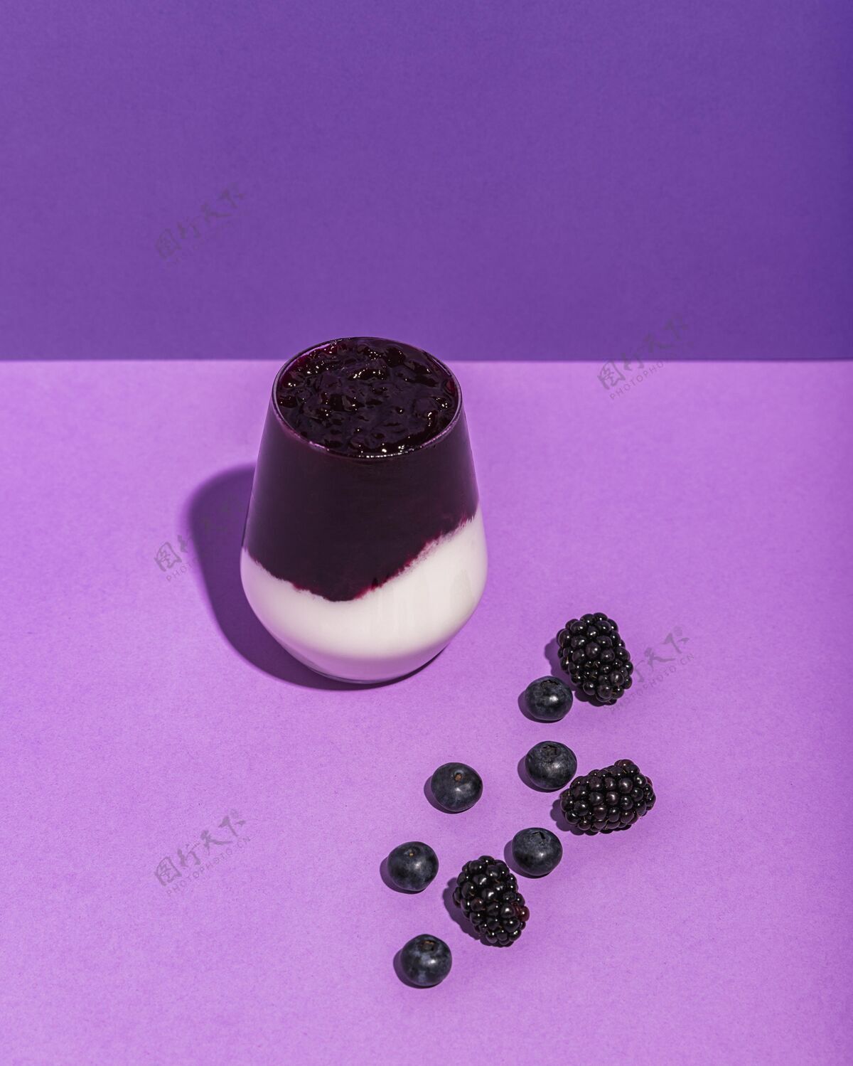 营养高角度的美味酸奶概念复制空间有机美味